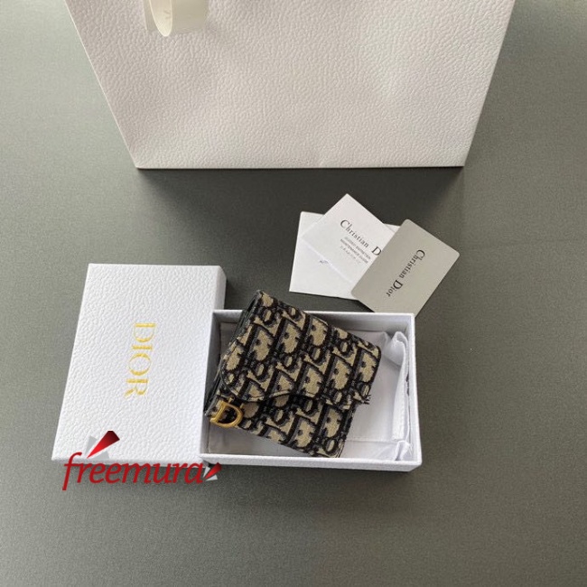 batch_1041686839092_.pic.jpg