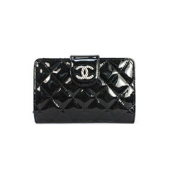 샤넬 중지갑 페이던트 신상 블랙