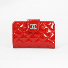 샤넬 중지갑 페이던트 신상 레드