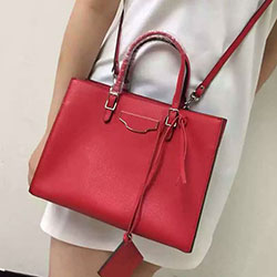 발렌시아가  Papier A4 Plate red