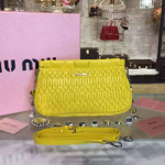 16FW 미우미우 여성 마테라쎄 레더 클러치백