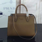 프라다 신상 1BA050비블리오텍 백 투톤 브라운