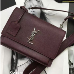 입생로랑 모노그램 크로스백