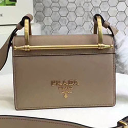 프라다  CAHIER BAG 1BD075