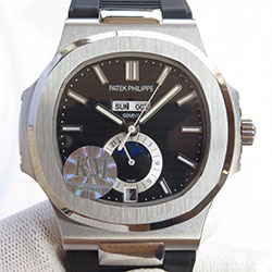 파텍 필립 Nautilus Annual Calendar Moonphase 5726A KM
