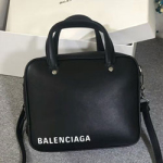 발렌시아가 트라이앵글 스퀘어 백 