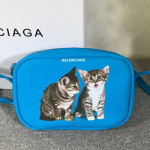 발렌시아가 키튼 에브리데이 카메라 백 