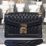 미우미우 컨피덴셜 마테라세 가죽 백 5BD083