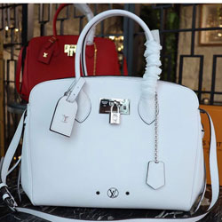 루이비통 밀라 MM M51445 