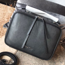 미우미우 크로스백 5VT003