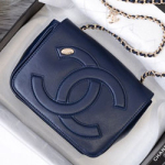 샤넬 플랩 백 AS0321