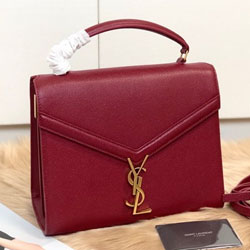 입생로랑 송아지 가죽 숄더백 578000