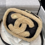 샤넬 웨이스트 백  AS0406