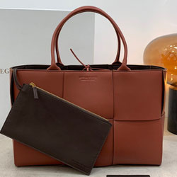 보테가 베네타  토트백  200409