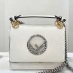 펜디 핸드백 19cm FD285