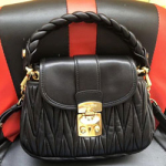 미우미우 토트백  5BH188