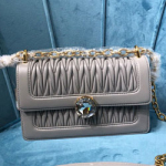 미우미우 가죽백 5BD130