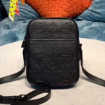 루이비통 다뉴브 슬림 M44972