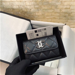 샤넬  CH-564837483