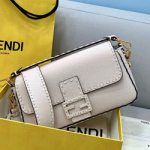 펜디 핸드백 8393