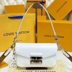 루이비통 스윙  M20395