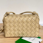 보테가 베네타 핸드백 17cm 680254