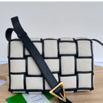 보테가 베네타 핸드백 710210