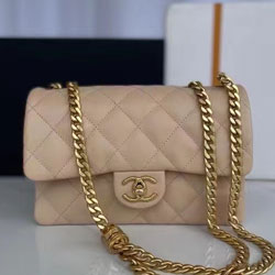 샤넬 플랩백 22cm AS3393