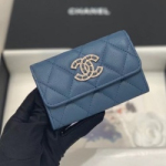 샤넬  CH-38493