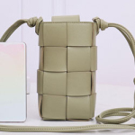 보테가베네타 크로스백 709999