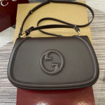 구찌 숄더백 815714